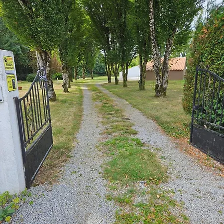 アパート Menthe シャラン